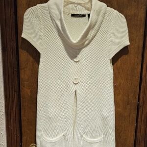 K.B. Collections Short Sleeve Tunic Two Pocket Knit Pullover Sweater, Size S